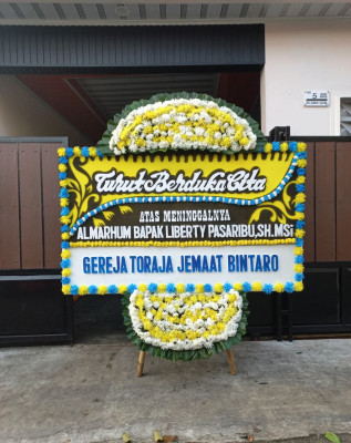 Papan Bunga Duka di Cipinang Cempedak