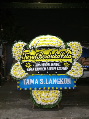 Papan Bunga Duka di Cipinang Cempedak